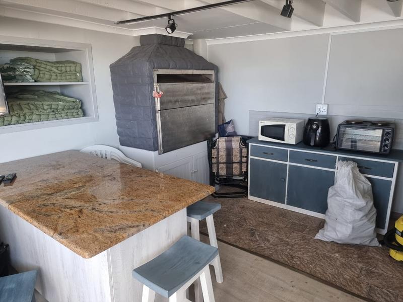 To Let 6 Bedroom Property for Rent in Outeniqua Strand Western Cape